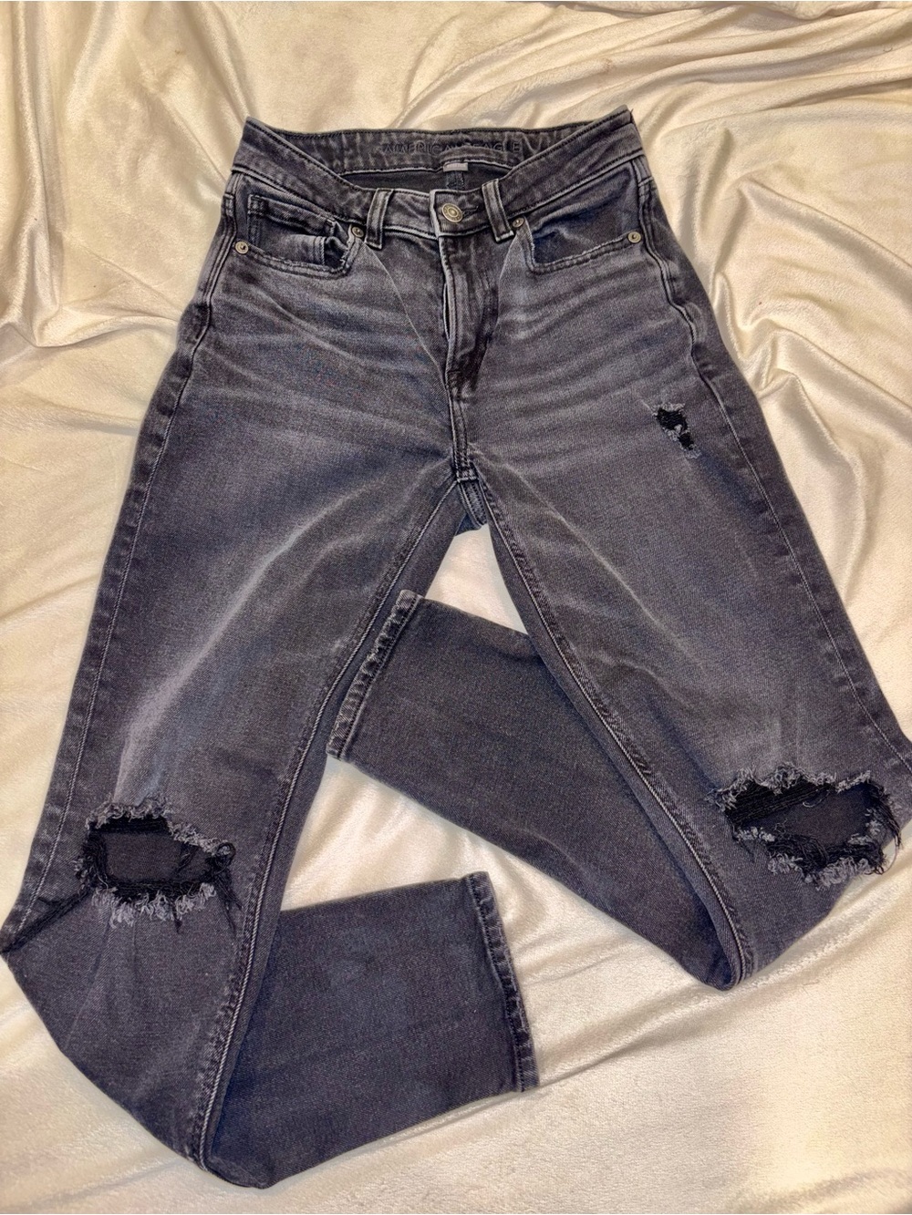 American Eagle Outfitters Black Distressed Mom Jeans 00 Reg